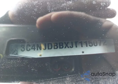 2018 Jeep Compass Latitude 4X4 z USA, uszkodzony, nr VIN 3C4NJDBBXJT115072